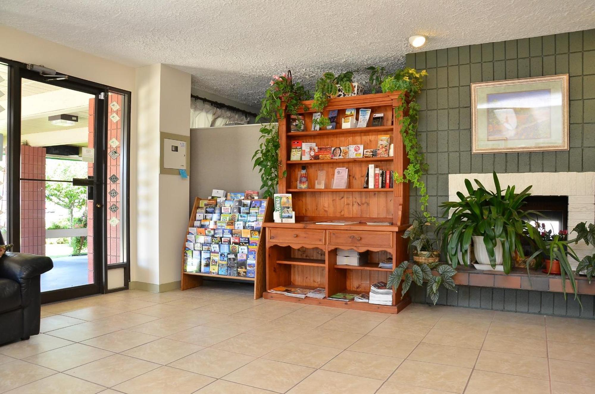 Canadas Best Value Inn Kelowna Exteriér fotografie