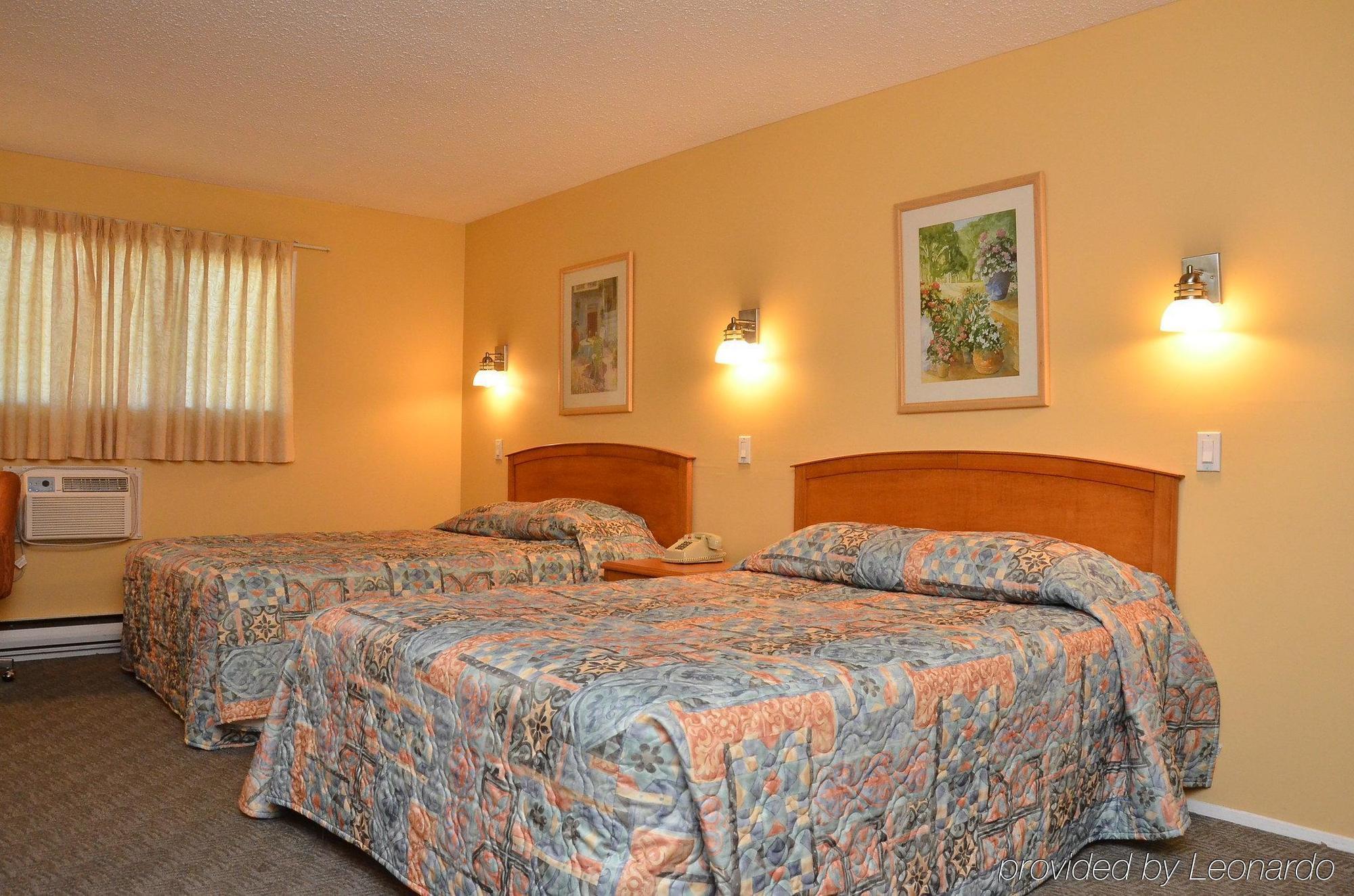 Canadas Best Value Inn Kelowna Pokoj fotografie